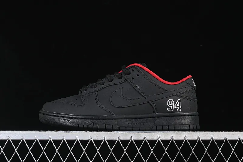 All Categories Nk SB Dunk Series Nk SB Dunk Low Low-top sneakers Supreme x Nike Dunk SB Dunk Low joint black low-top casual skateboard shoes HQ8487-001